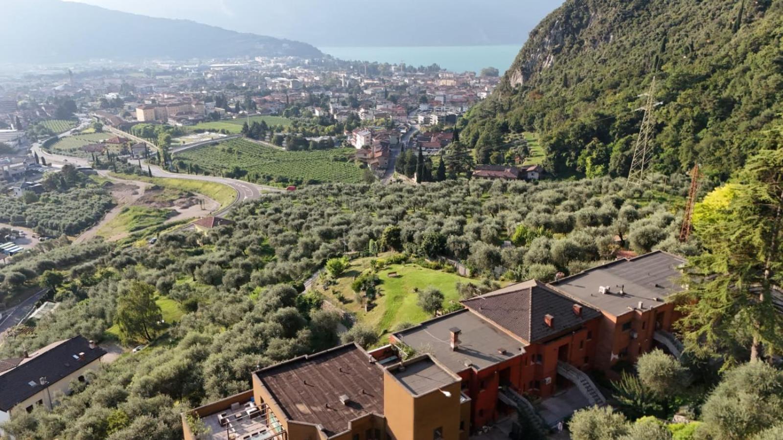 Casa Sara With Swimming Pool Apartamento Riva del Garda Exterior foto