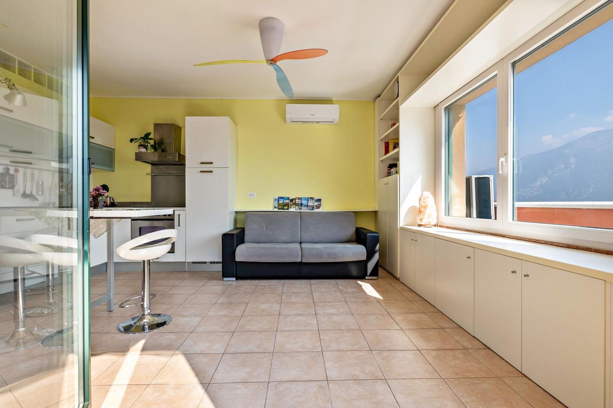 Casa Sara With Swimming Pool Apartamento Riva del Garda Exterior foto